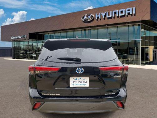 Midnight Black Metallic 2023 Toyota Highlander Hybrid Limited