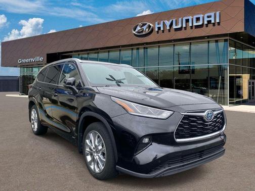 Midnight Black Metallic 2023 Toyota Highlander Hybrid Limited