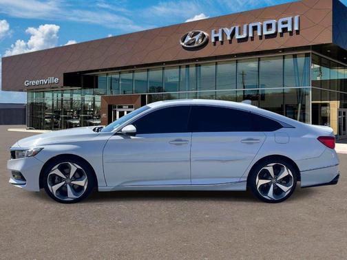 Platinum White Pearl 2019 Honda Accord Touring 2.0T