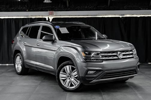 Platinum Gray Metallic 2020 Volkswagen Atlas 3.6L SE w/Technology