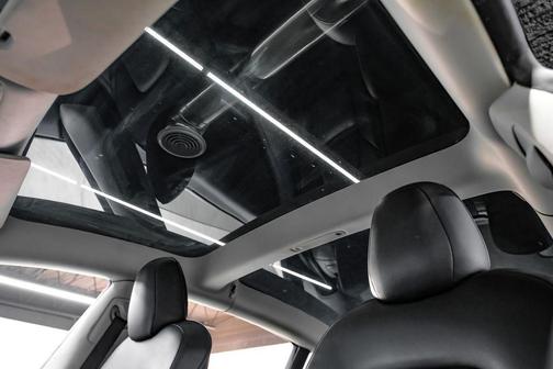 Black 2022 Tesla Model 3 Base