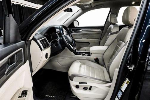Deep Black Pearl Effect 2021 Volkswagen Atlas 3.6L SEL Premium