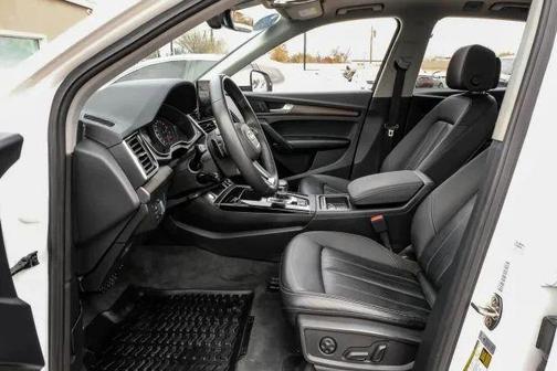 2022 Audi Q5 45 S line quattro Premium