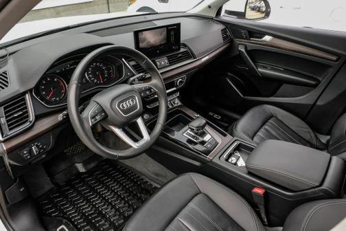 2022 Audi Q5 45 S line quattro Premium