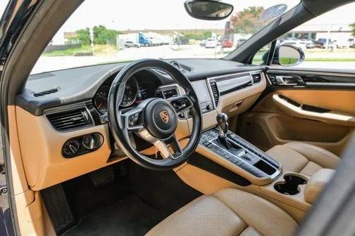2018 Porsche Macan Base