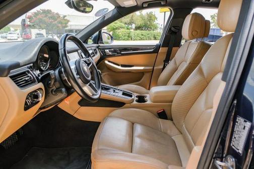 2018 Porsche Macan Base