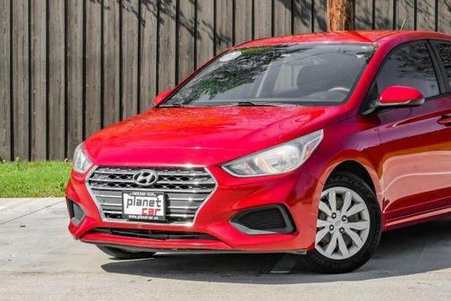 2020 Hyundai Accent SE