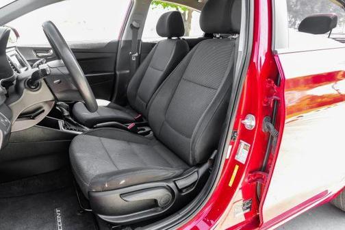 2020 Hyundai Accent SE