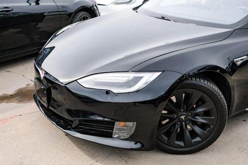 2016 Tesla Model S 70D