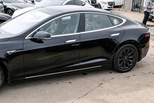 2016 Tesla Model S 70D