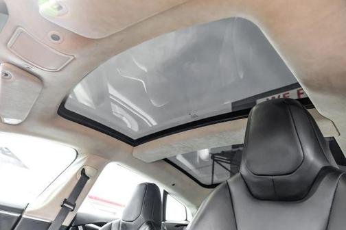 2016 Tesla Model S 70D