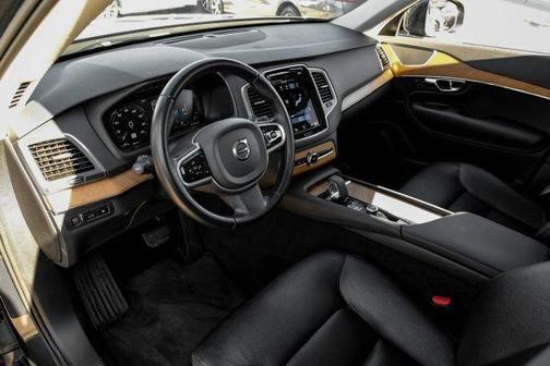 2022 Volvo XC90 Recharge Plug-In Hybrid T8 Inscription Expression 6 Passenger