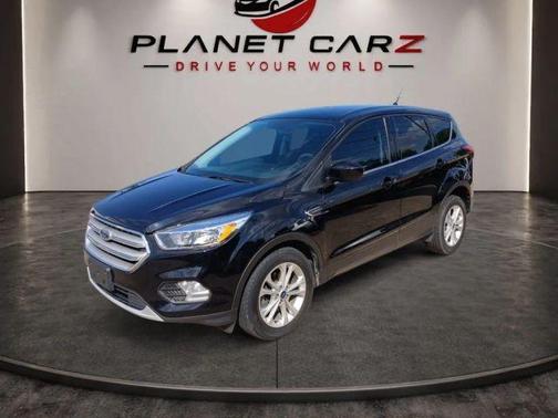 Black Metallic 2019 Ford Escape SE