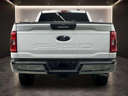 Oxford White 2022 Ford F-150 XLT