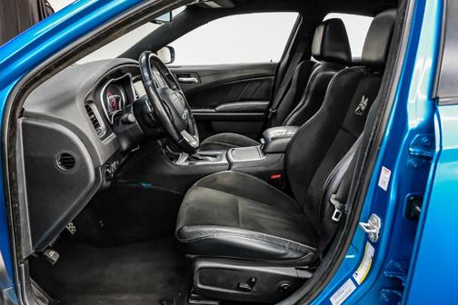 B5 Blue Pearlcoat 2015 Dodge Charger R/T Scat Pack