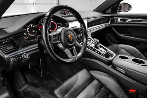 2017 Porsche Panamera 4S