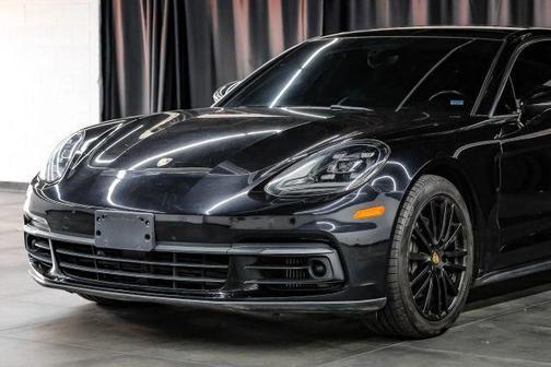 2017 Porsche Panamera 4S