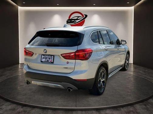 Glacier Silver Metallic 2018 BMW X1 sDrive28i