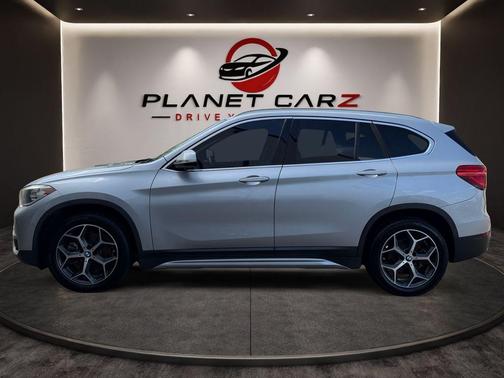 Glacier Silver Metallic 2018 BMW X1 sDrive28i