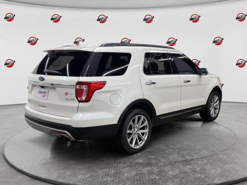 White Platinum Clearcoat Metallic 2016 Ford Explorer Limited