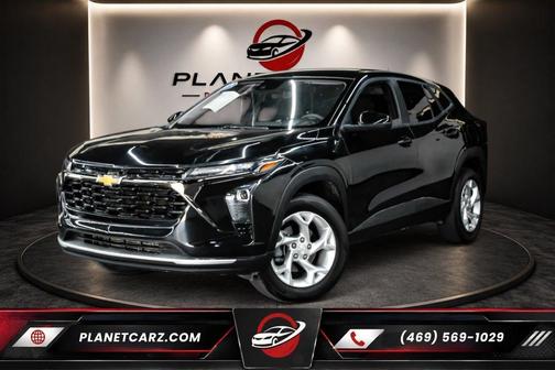 Mosaic Black Metallic 2025 Chevrolet Trax LS