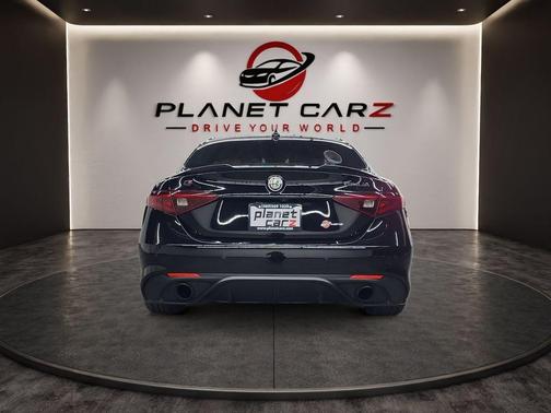 Alfa Black 2019 Alfa Romeo Giulia Ti