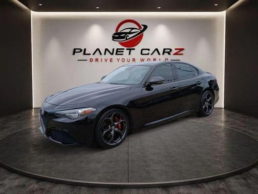 Alfa Black 2019 Alfa Romeo Giulia Ti