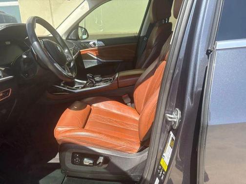 Arctic Gray Metallic 2020 BMW X7 xDrive40i