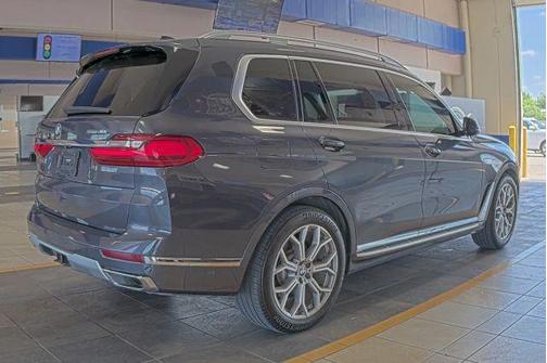 Arctic Gray Metallic 2020 BMW X7 xDrive40i