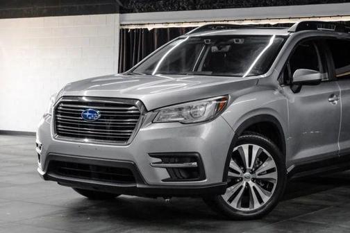 Ice Silver Metallic 2021 Subaru Ascent Premium 8-Passenger