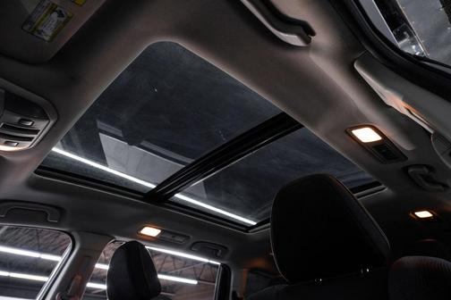 Ice Silver Metallic 2021 Subaru Ascent Premium 8-Passenger