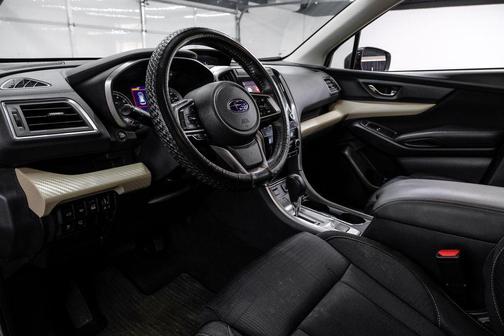 Ice Silver Metallic 2021 Subaru Ascent Premium 8-Passenger