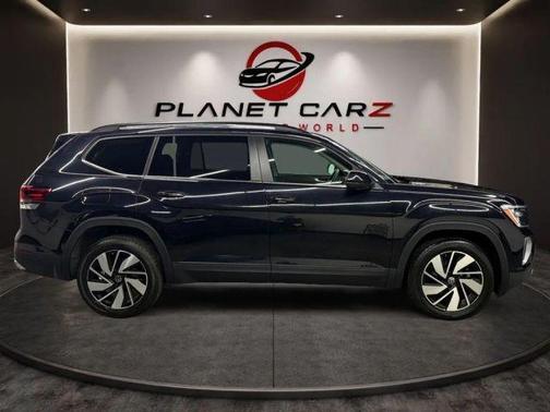 Deep Black Pearl Effect 2025 Volkswagen Atlas 2.0T SE