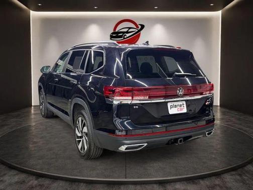 Deep Black Pearl Effect 2025 Volkswagen Atlas 2.0T SE