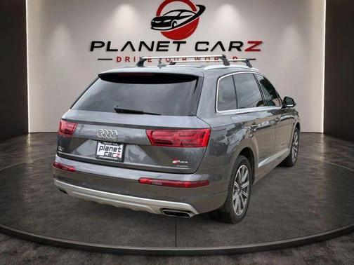 Samurai Gray Metallic 2019 Audi Q7 45 Premium Plus