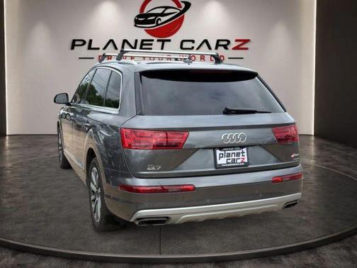 Samurai Gray Metallic 2019 Audi Q7 45 Premium Plus