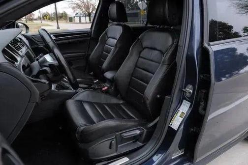 2016 Volkswagen Golf GTI SE