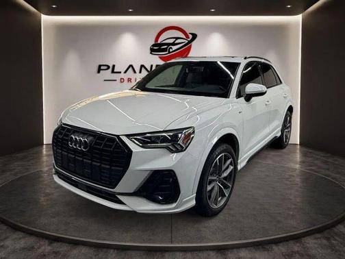 Arkona White 2024 Audi Q3 45 S line Premium