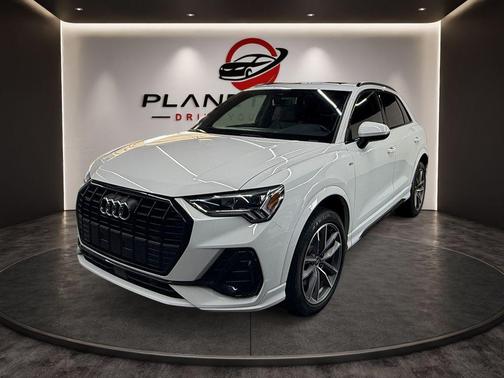 Arkona White 2024 Audi Q3 45 S line Premium