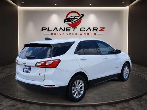 Summit White 2019 Chevrolet Equinox LS