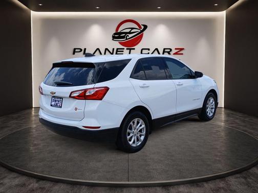 Summit White 2019 Chevrolet Equinox LS
