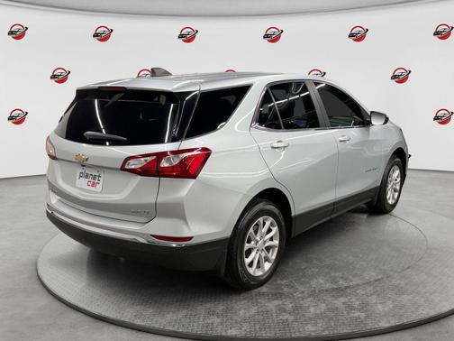 Silver Ice Metallic 2021 Chevrolet Equinox 1LT