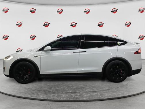 White 2016 Tesla Model X P90D
