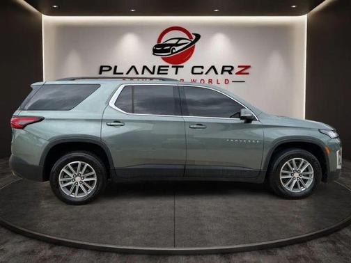 Silver Sage Metallic 2022 Chevrolet Traverse LT Cloth