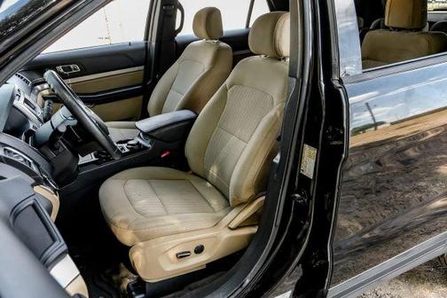 2017 Ford Explorer Base