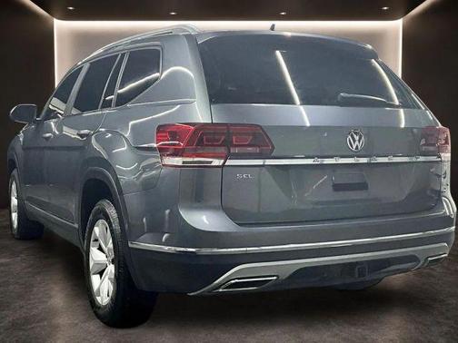 Platinum Gray Metallic 2018 Volkswagen Atlas 3.6L SEL