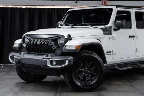 Bright White Clearcoat 2020 Jeep Gladiator Overland