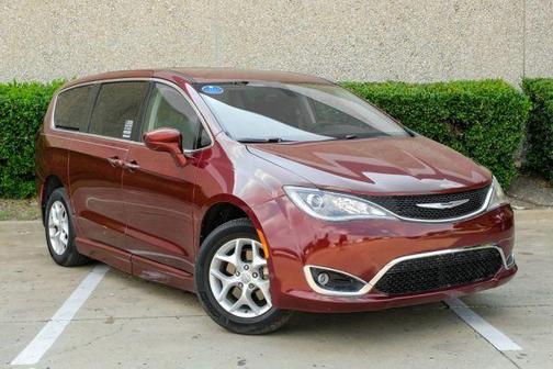2018 Chrysler Pacifica Touring Plus