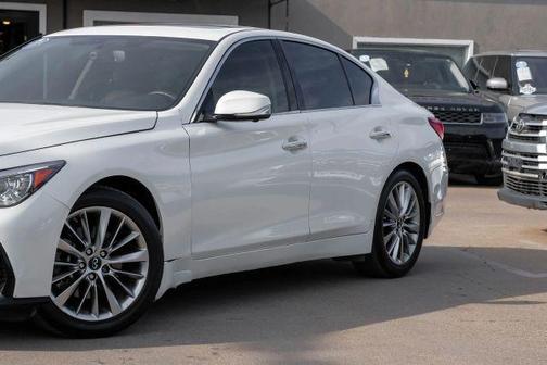 2023 INFINITI Q50 LUXE