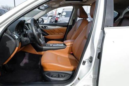 2023 INFINITI Q50 LUXE